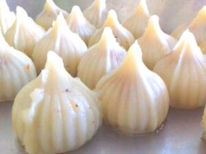 How to Make Modak at Home for Ganesh Chaturthi – Step-by-Step Recipe
