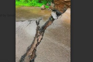Flood Impact In Satara: Multiple Roads Closed After Heavy Water Discharge From Dam, Citizens Urged To Stay Alert
