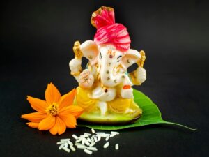 Ganesh Chaturthi 2025: Zodiac-Wise Puja Rituals for Blessings and Prosperity