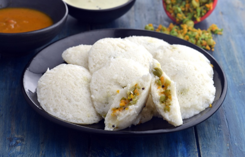 How to Make Soft and Fluffy Vegetable Idli – A Nutritious Twist to a Classic South Indian Favorite