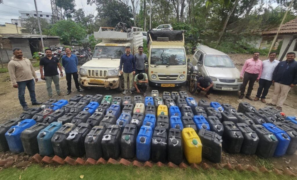 Illegal Liquor Worth Over ₹19 Lakh Seized by State Excise Department in Pune; Four Arrested