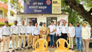 Wanwadi Traffic Police Get New Chairs and Tables to Boost On-Duty Comfort; Local Leaders Show Support