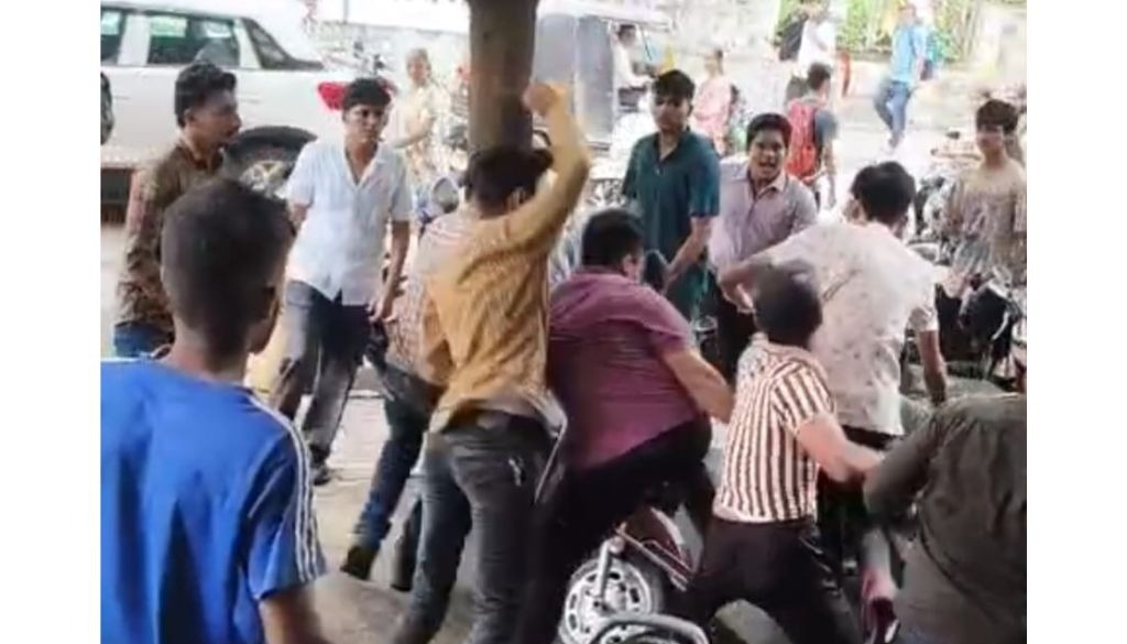 Pune: Student Clash Outside MIT College in Kothrud Sparks Panic; Police Step Up Security