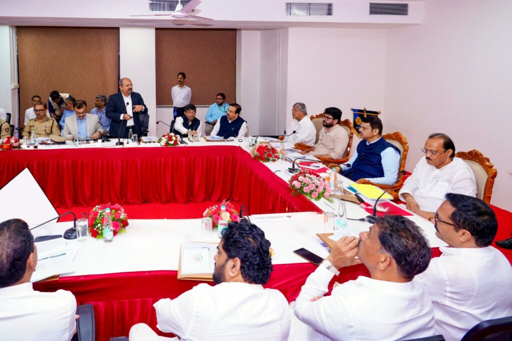 Fadnavis Calls For 30-Year Comprehensive Mobility Plan For Pune Region