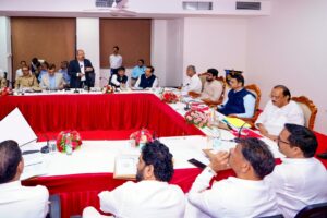 Fadnavis Calls For 30-Year Comprehensive Mobility Plan For Pune Region