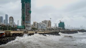 Mumbai on Red Alert After Heavy Rains; Vikhroli Landslide Claims Two Lives