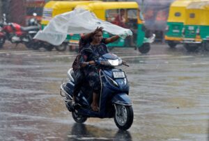 Driving in the Monsoon? Don’t Forget These Safety Tips