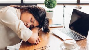 Do You Feel Sleepy in the Afternoon? Change These 6 Habits