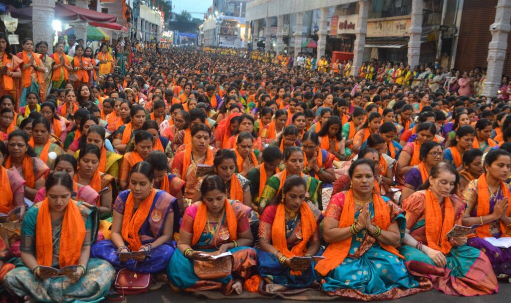 Pune: 35,000 Women Unite In Devotion For Atharvashirsha Chanting At Dagdusheth Mandal    
