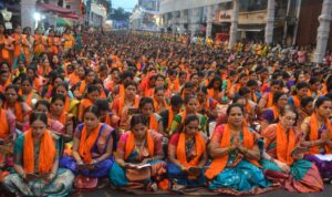 Pune: 35,000 Women Unite In Devotion For Atharvashirsha Chanting At Dagdusheth Mandal    
