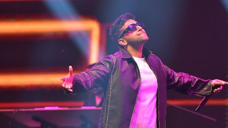 Guru Randhawa Faces Backlash Over ‘Azul’ Video