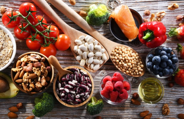 5 Foods That Help Lower Cholesterol and Reduce Heart Disease Risk