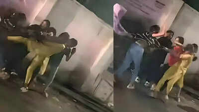 Pune: ‘Why Did You Message My Boyfriend?’ Clash Between Two Girls in Yerawada, Video Goes Viral