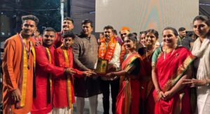 Wanwadi Dahi Handi 2025: Bhagwa Group Breaks Pot with Six-Tier Formation, Actress Sonalee Kulkarni Draws Huge Crowd