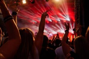 Where India Comes Alive at Night — From Mumbai’s Marine Drive to Chandigarh’s Dance Floors