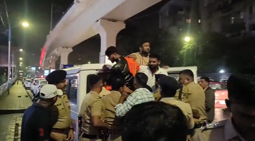 Pune: 14 Detained As Rumour of Pakistani Artist Sparks Protest Outside Ballr Pub In Kalyani Nagar