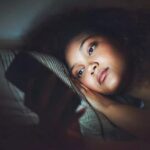 Addicted to Checking Your Phone While Sleeping or Waking Up? Know How Dangerous It Is for the Brain and Body