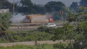 Gas Tanker Leak Near Narayangaon Triggers Panic on Pune-Nashik Highway