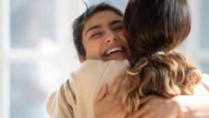 Jaadoo ki Jhappi: Science Says Hugs Can Help Ease Pain, Anxiety, and Depression