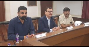 Pune Divisional Commissioner Urges Graduates And Teachers To Register In Revised Voter Lists