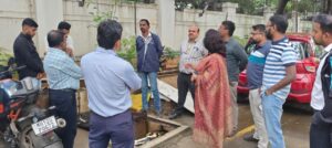 Pune: PMC Officials Visit Ganga Kingston Society Amid Alarming Water Contamination Concerns in Mohammadwadi-NIBM Annexe