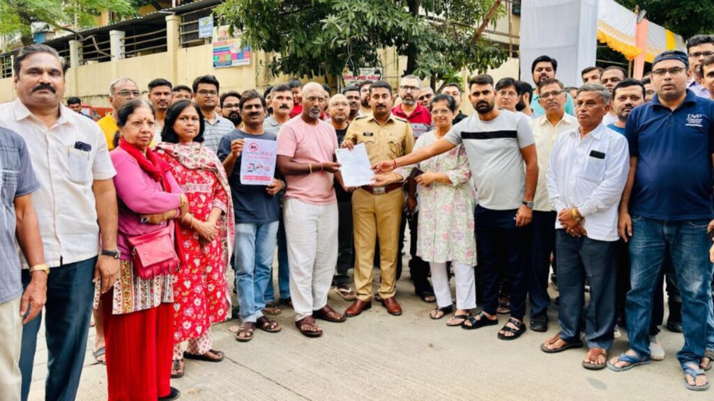 Illegal Parking Chaos At Wakad's Chowdhary Park; Residents Protest, Demand Action