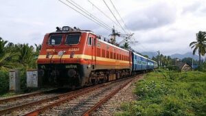 Cabinet Approves Rs 1,865 Crore Productivity Bonus for 10.9 Lakh Railway Employees Ahead of Festive Season