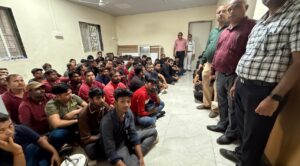 Pune Railway Division Conducts Surprise Anti-Hawker Drive; 51 Unauthorized Vendors Prosecuted