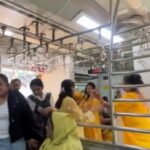 Watch ‘Garba, Dandiya Aur Bahut Saara Fun’: Festive Dance inside Ladies’ Coach of Mumbai Local