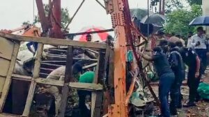 6 Dead After Cargo Ropeway Wire Snaps at Gujarat’s Pavagadh Hill Temple