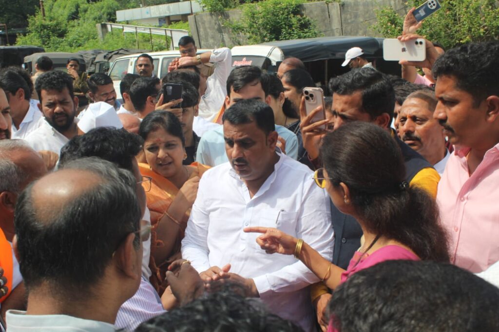 Pune: Dhayari Residents Stage Protest, Demand Speedy Completion Of Pending DP Road Works