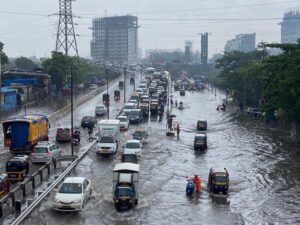 Pune Rain Update: Heavy Showers Lash City, IMD Issues Yellow Alert for Multiple Districts