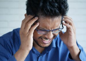 How to Treat Normal Headaches — and Catch the Red Flag Ones Before It’s Too Late