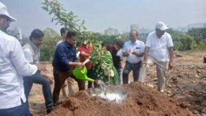 Pune: PMC Commissioner Inspects Balbharati–Paud Road, Focuses on Road Alignment and Eco-Friendly Development