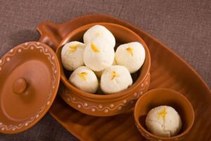 Consumers Stay Alert: FSSAI buries 1,500 kg of Adulterated Rasgullas in Jhansi; Tips to Identify Fake Rasgullas
