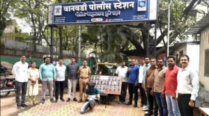 Pune: Wanawadi Police Nab Rickshaw Driver And Juvenile Accomplices For Night Robberies; 30 Stolen Mobile Phones Worth ₹3.7 Lakh Recovered