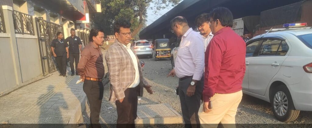 Pune: PMC Commissioner Inspects Roads Under ‘Pothole-Free Pune’ Drive; Contractor Fined ₹1 Lakh, Two Engineers Suspended