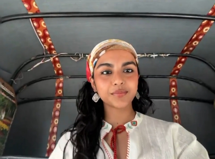 Bandana Girl’s Two-Second Rickshaw Clip Sends the Internet Spiraling: Everyone Now Wants to Know Her X Payout