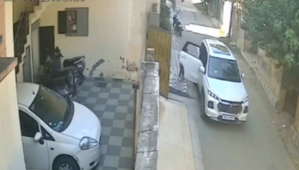 Parental Awareness Viral Clip: Boy Hit By Speeding Bike After Leaving Bag In Car; CCTV Video Shows Terrifying Seconds