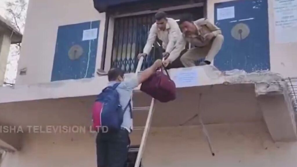 Viral Video Shows Customers Climbing Ladder to Enter SBI Branch in Odisha After Demolition Drive