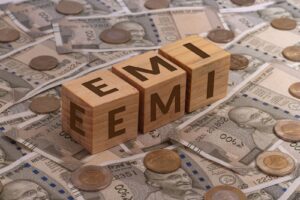 A Middle Class Living on EMIs: India’s Quiet Shift From Saving to Borrowing Raises Red Flags