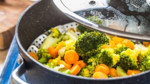 Which Cooking Method Is Really Healthier — Steaming or Boiling?