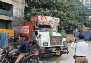Pune: Kondhwa Traffic Police Crack Down On Illegal Parking By Lodha's Construction Vehicles, Mohamadwadi Residents Relieved