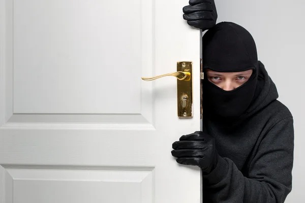 Pune: Leaving Doors Unlocked Proves Costly, Burglary Cases Reported Across City