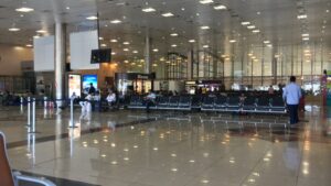 Pune Airport Plans 12-Minute Limit on Vehicle Stoppage at Terminal to Ease Congestion