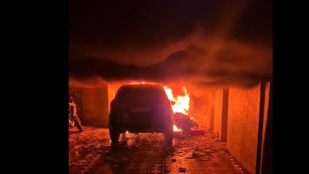 Pune: Fire Breaks Out at Maestro’s Phase 2 Building in Wanowrie, Four Vehicles Damaged 