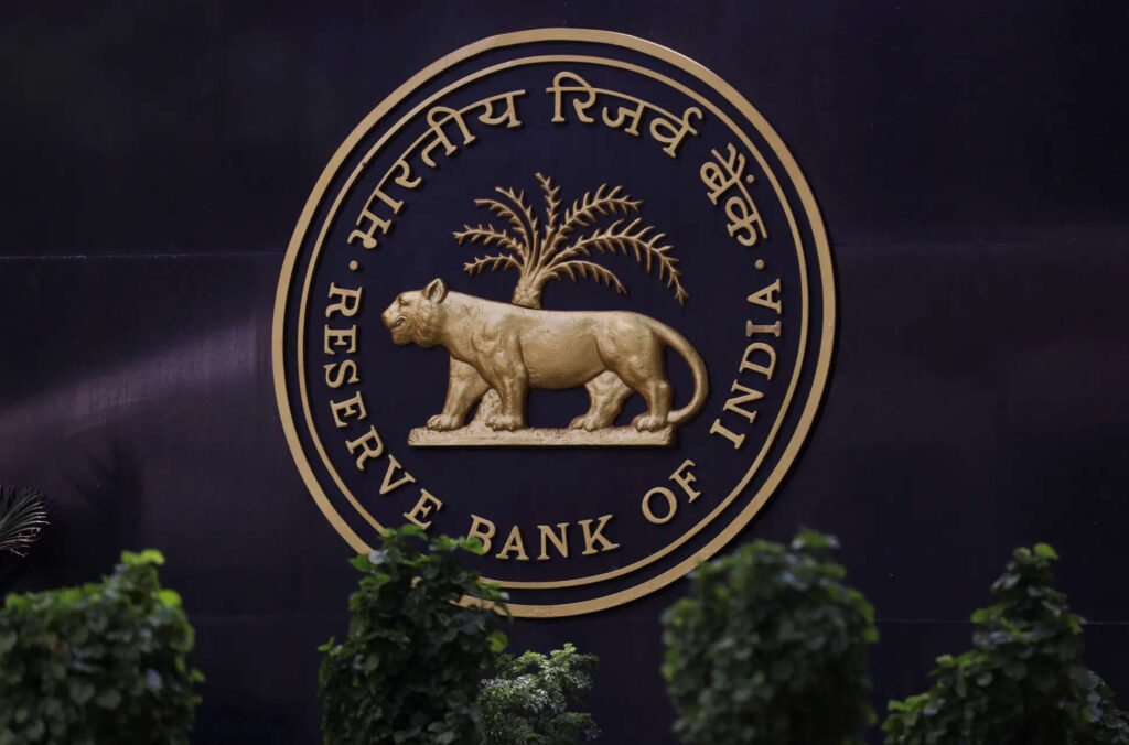 Bank Lockers Can Store Jewelry — But These Items Are Strictly Banned! RBI Updates Locker Rules, Non-Compliance May Invite Action
