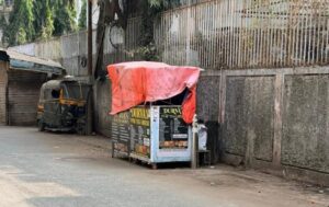 Pune: Residents Flag Menace Of Illegal Scrap Vehicles And Unauthorized Stalls In Ekbote Colony In Ghorpade Peth
