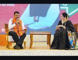 Why Girija Oak Said “Forgive Me” Before Interviewing CM Devendra Fadnavis in Pune