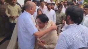Ajit Pawar Death: Sunetra Pawar, Supriya Sule Break Down as Sharad Pawar Reaches Baramati